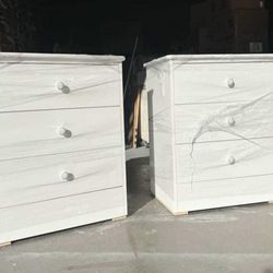 2  piece white Nightstand set(((