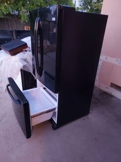 GE profile Refrigerator