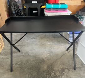 Like new black desk