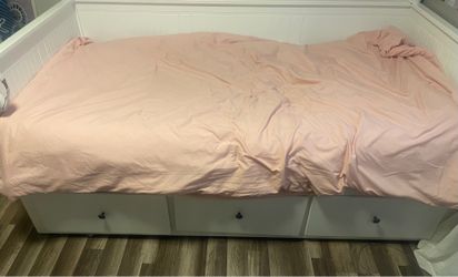 Twin bed with storage
