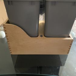 Trash Can With Wood Hold 