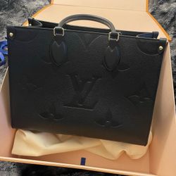 Louis Vuitton OnTheGo MM