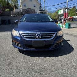 2011 Volkswagon CC -LOW MILES-CLEAN
