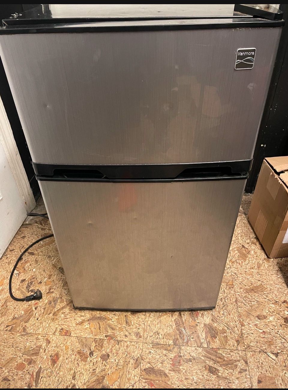 Kenmore Mini Fridge 