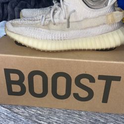 Yeezy 350 Light 