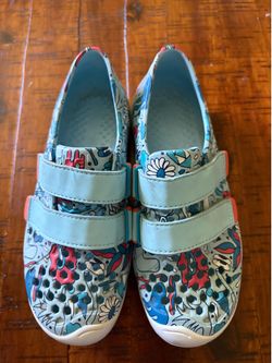 Plae Kids Water Shoes – Colorful Pattern – Lightweight & Quick‑Dry