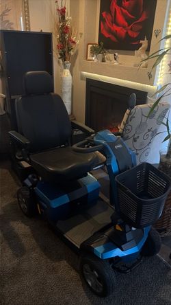 Scooter lg $1200 O.B.O.