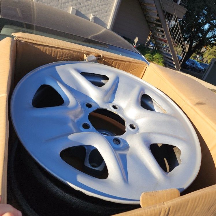 Toyota Tundra 19.5" 5x150 mm Bolt Pattern 2007-2021Factory Steel Rims