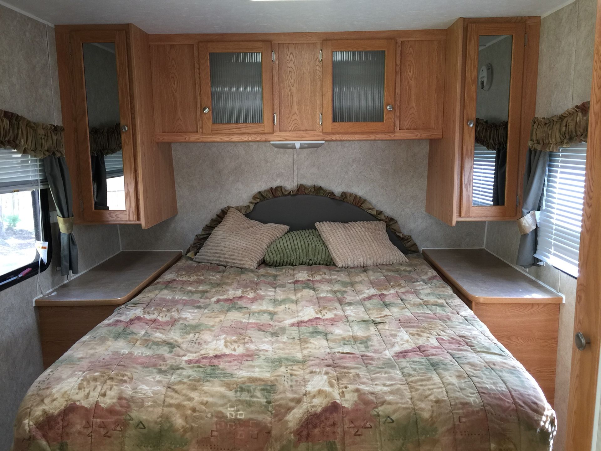 29’ RV Pull Behind Travel Trailer 2008 for Sale in Tulalip, WA OfferUp