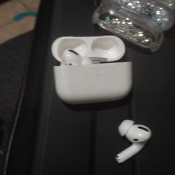 Air Pods Pro Charging Case