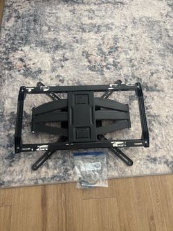Full Motion TV Wall Mount Bracket