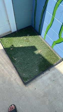 Turf pee pad for dogs with drainage trays and black tray