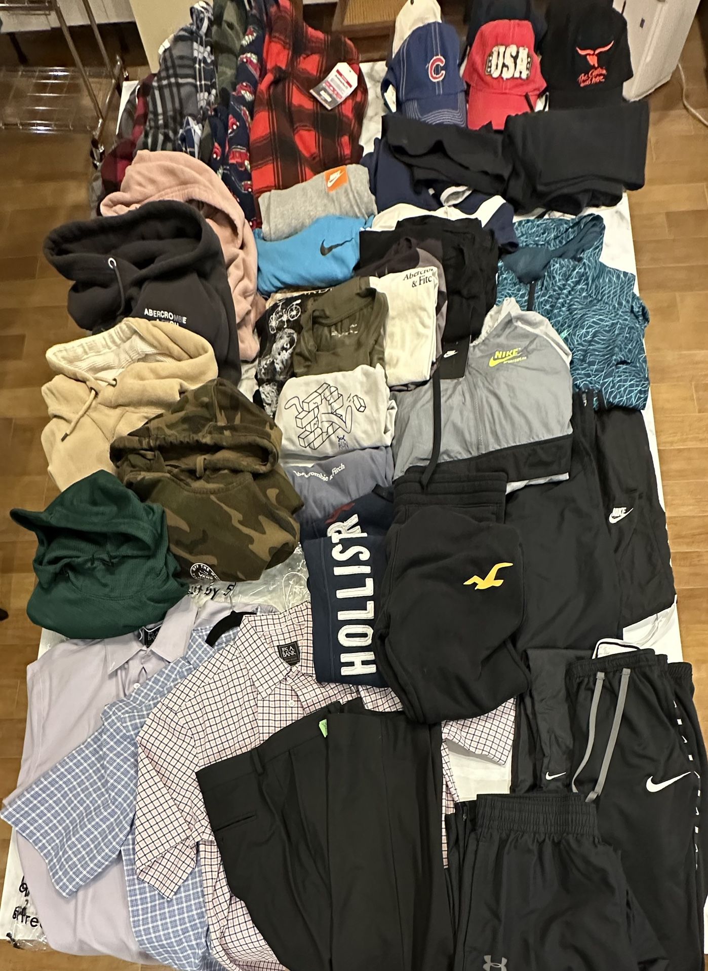 48 Piece Lot - Men’s Medium Clothing - Nike, Under Armor, A&F - hoodies, jackets, joggers, etc.!