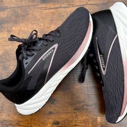 Brooks Running Shoes Men’s Size 10