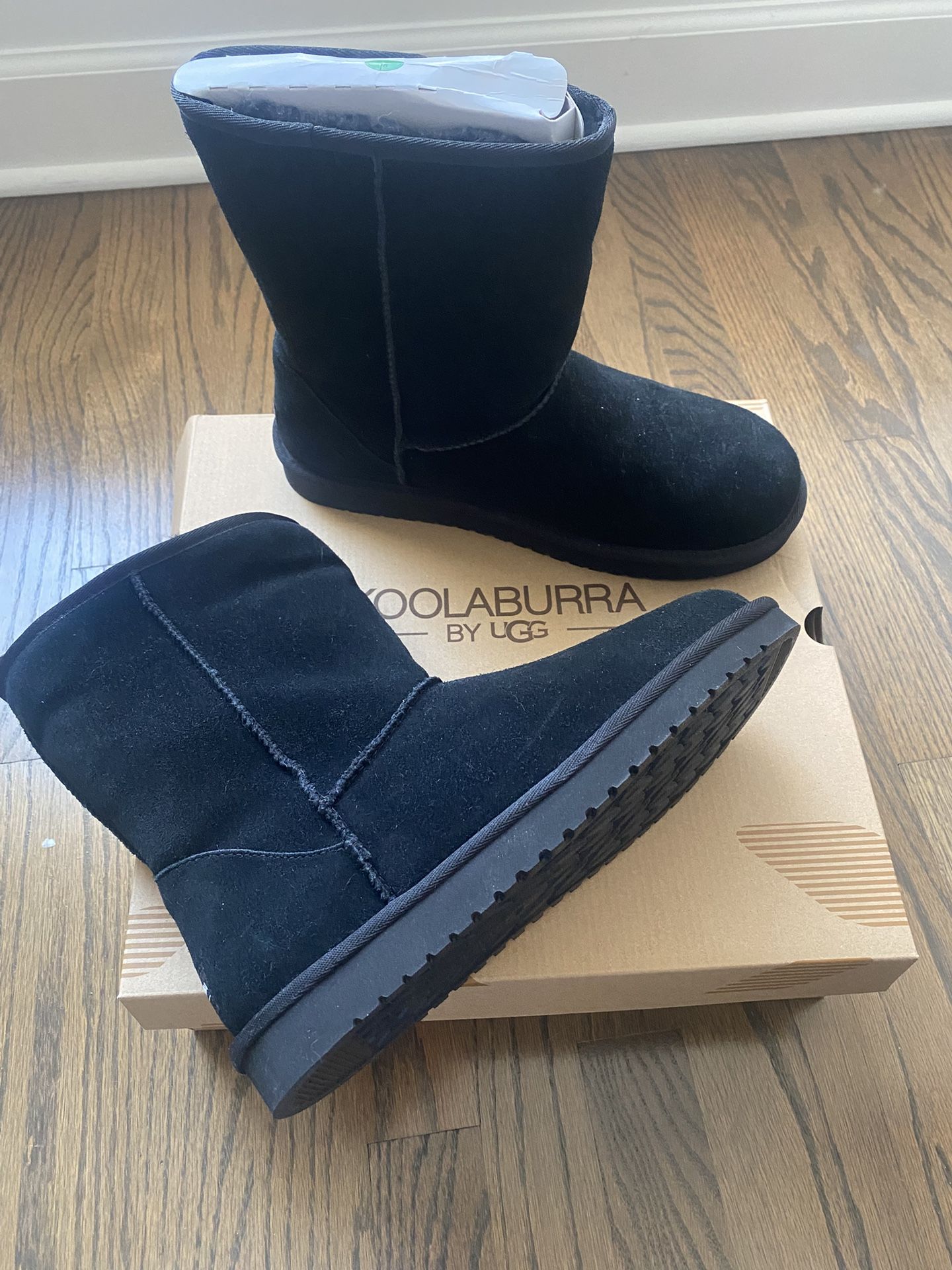 Brand New Kollaburra by UGG  women size 10