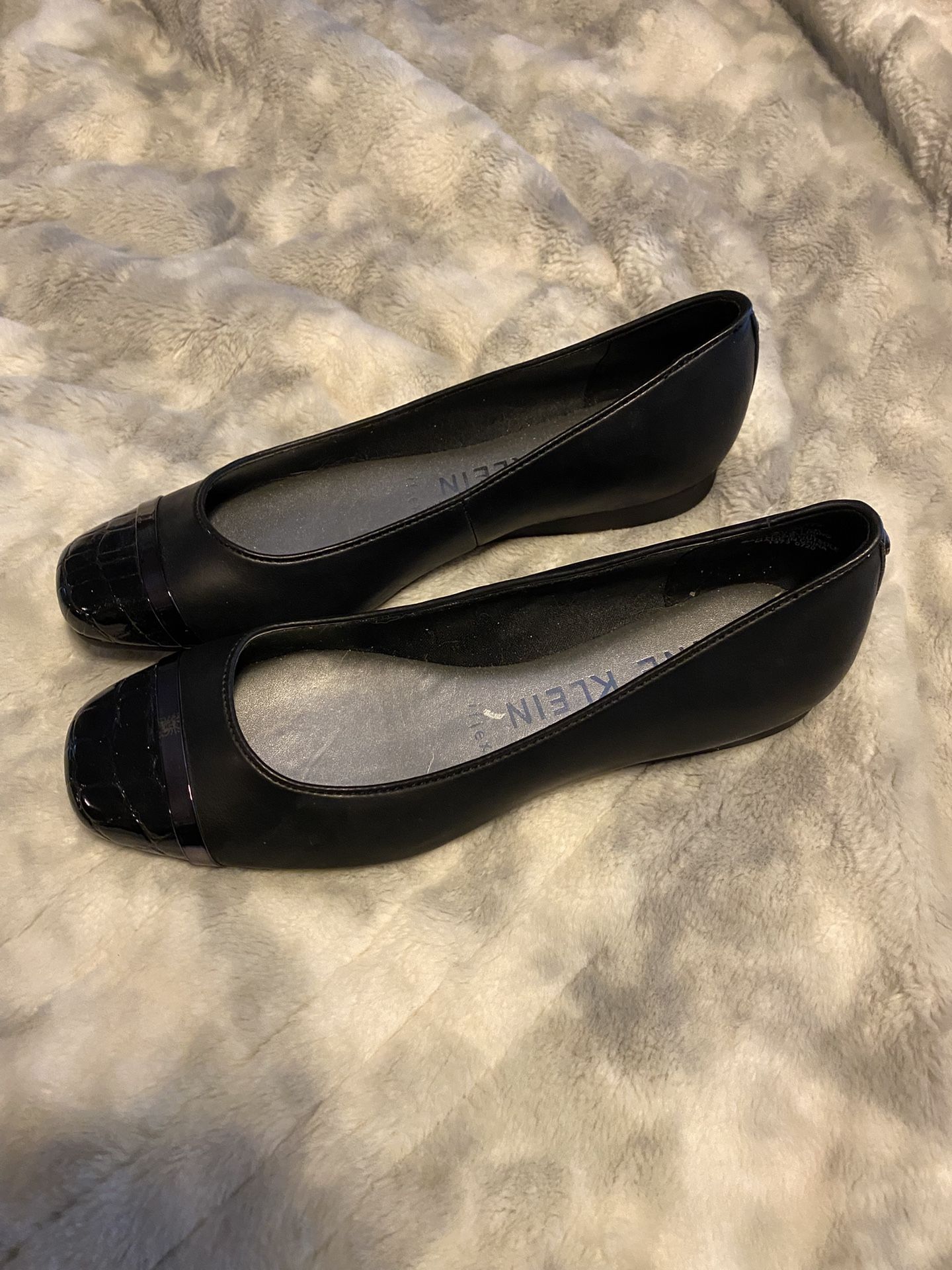 Anne Klein New Flats