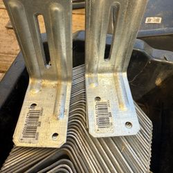 Roof Truss Clip. 300  Pcs