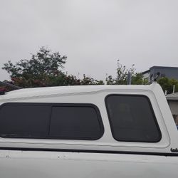 Camper De Troca Actualmente Lo Tiene Una Silverado 2001 Las Medidas Están En Las Fotos   Es Marca Leer  Les Dejo Mi Número (contact info removed)