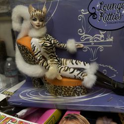 2003 Mattel Lounge Kitties C2478 White Tiger Barbie Doll Collector Edition 