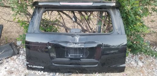 2015 gmc yuckon tailgate