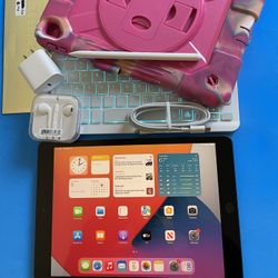 Apple IPad 7th Generation (10.2” Retina /Latest IOS 18/ 2019 model) 32GB with stylus pen, keyboard, case & Accessories (128GB $299)