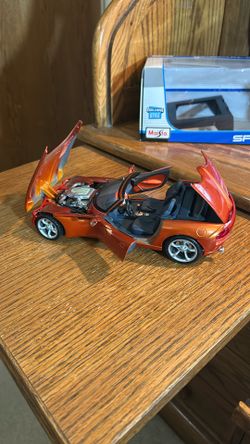Maisto Special Edition Dodge Concept 1/18 Scale Die-cast Car