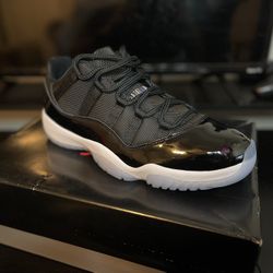 Jordan 11s Low 