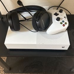 Xbox 1 S With Controller And Headset