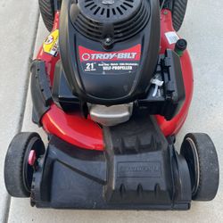 Troybilt/Honda Self Propelled Lawnmower