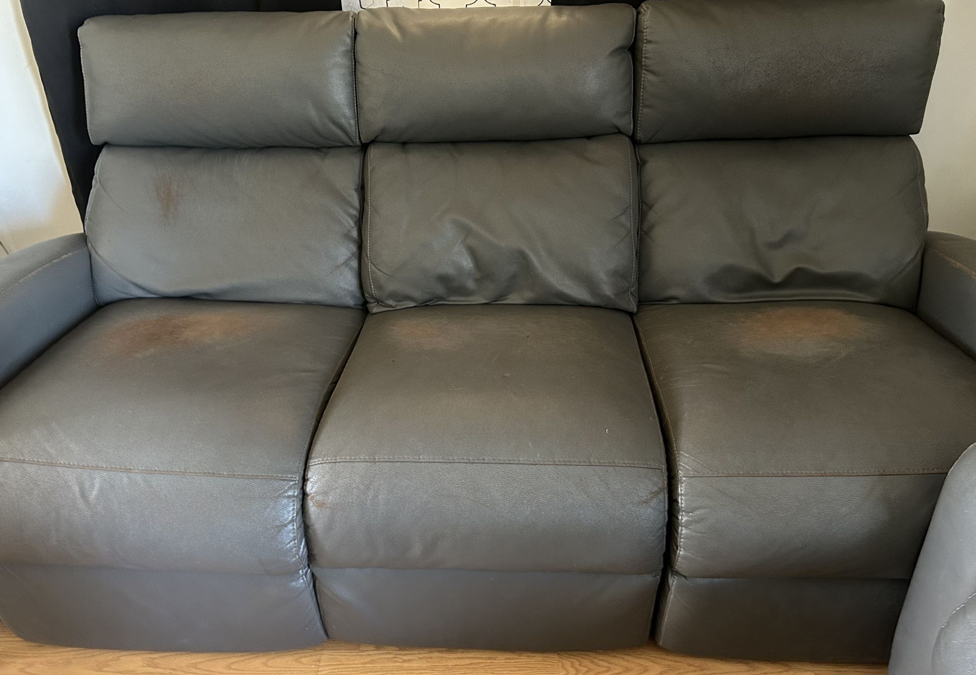 Electric Sofas Leather 3 Seats And 2 Seater 180$ For Both