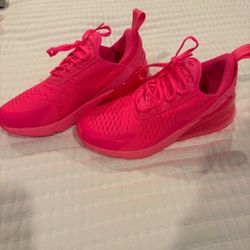 Pink Nike Airmax 270