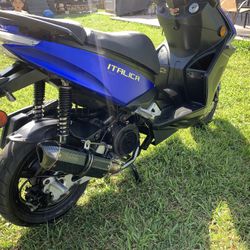 Scooter Moto Moped 150cc Italica Fast