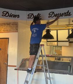 MURALS & Signs