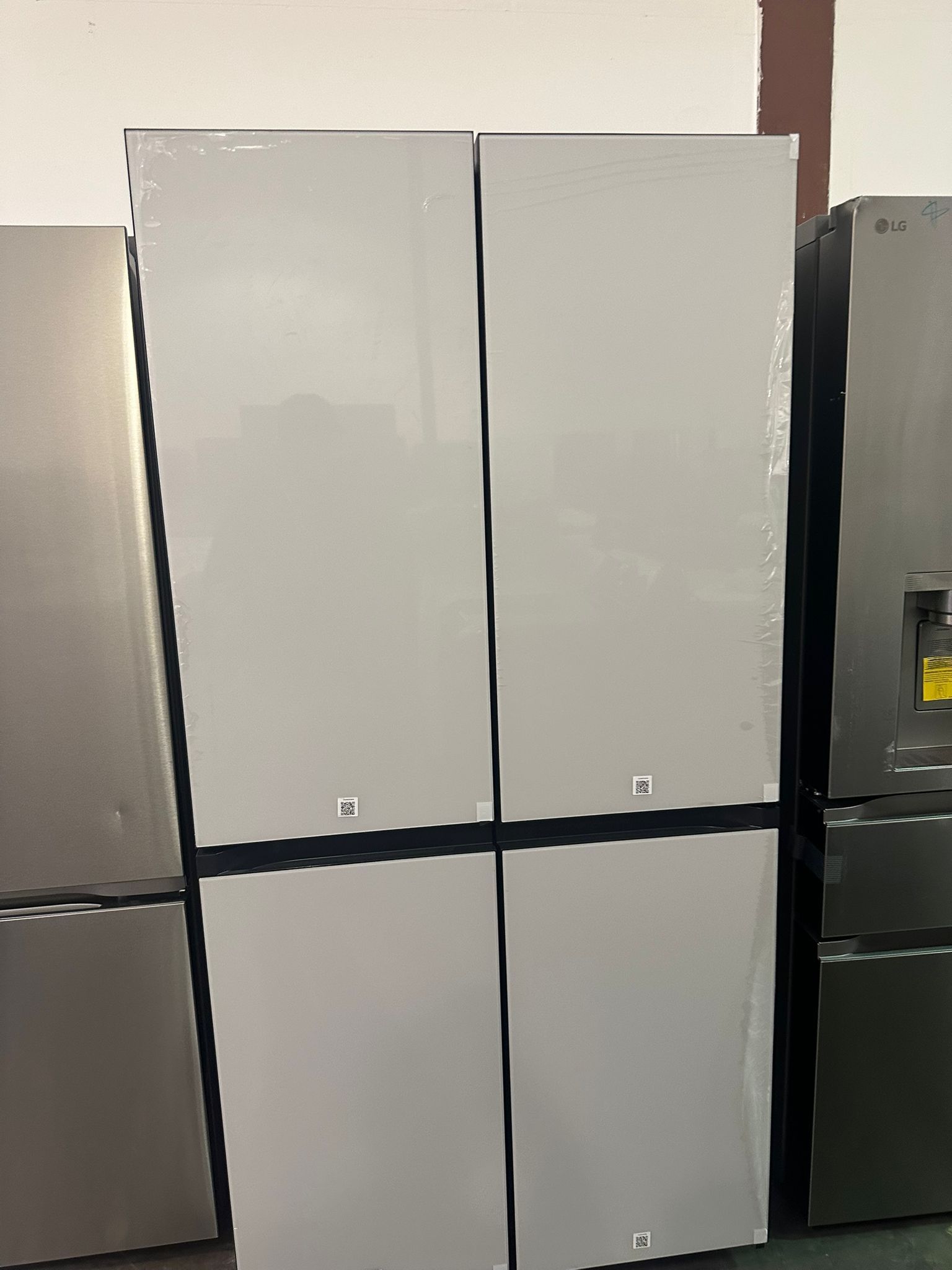 Samsung Bespoke 29 cu. ft. Standard Depth 4-Door Flex French Door Refrigerator in White Glass with Beverage Center