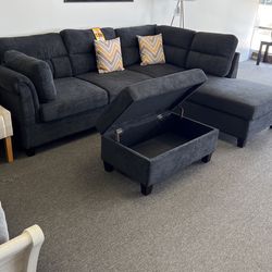 Sectional W/ Storage Ottoman