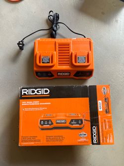 RIDGID 18V Dual-Port Simultaneous Charger