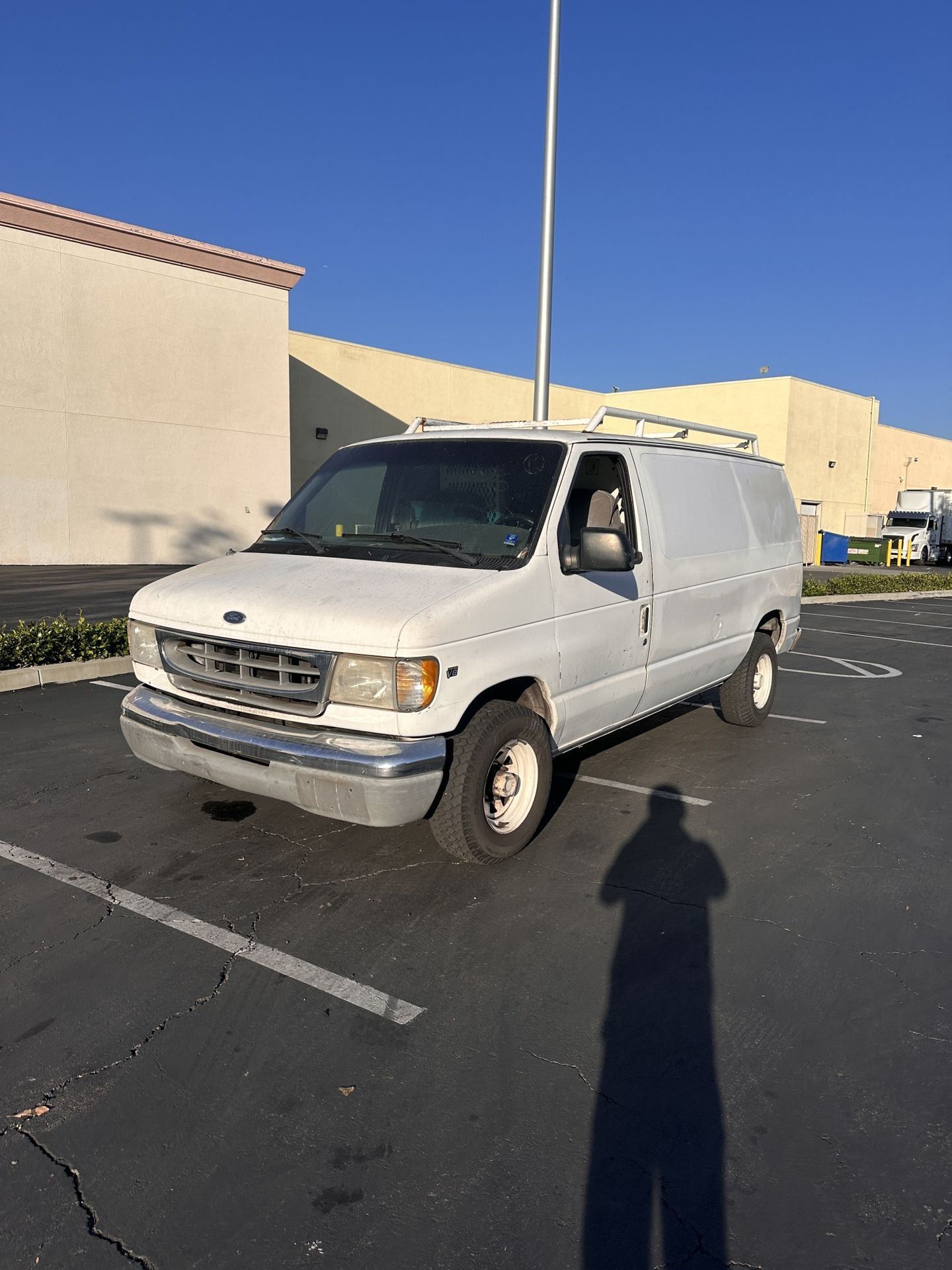 2000 Ford E-150