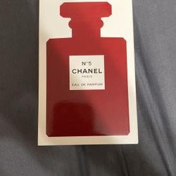 N5 Chanel Paris