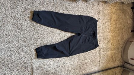 Lululemon Men's ABC Jogger – Black, Large – Worn Only a Couple Times