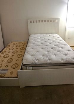 Full over twin trundle bed