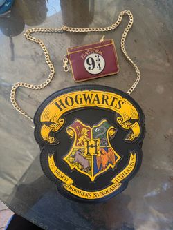 Hogwarts Crest Bag with Platform 9 3/4 Wallet & Chain Strap