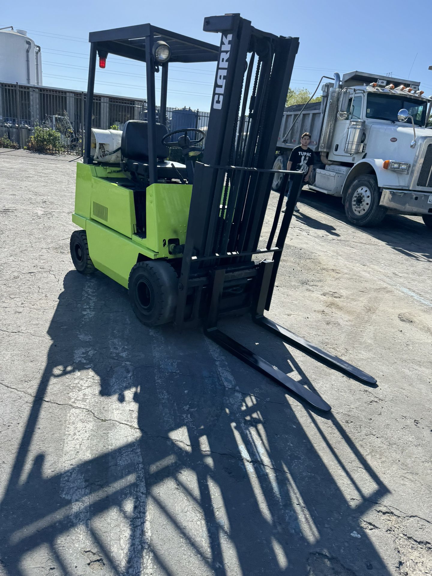 Clark Forklift 3000-lbs capacity 2 Stage Side-shift 
