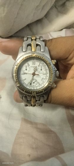 Selling a man watch