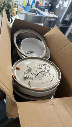 6 free light fixtures