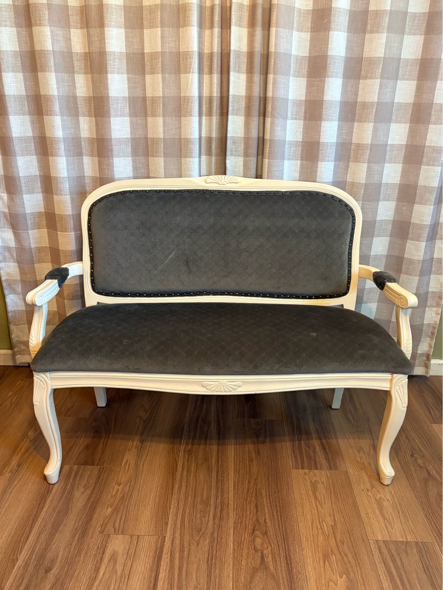 Adorable 2 seater bench