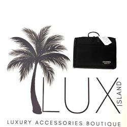 CHANEL BEAUTÉ Makeup Case 