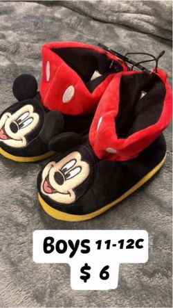 BOYS SLIPPERS NEW