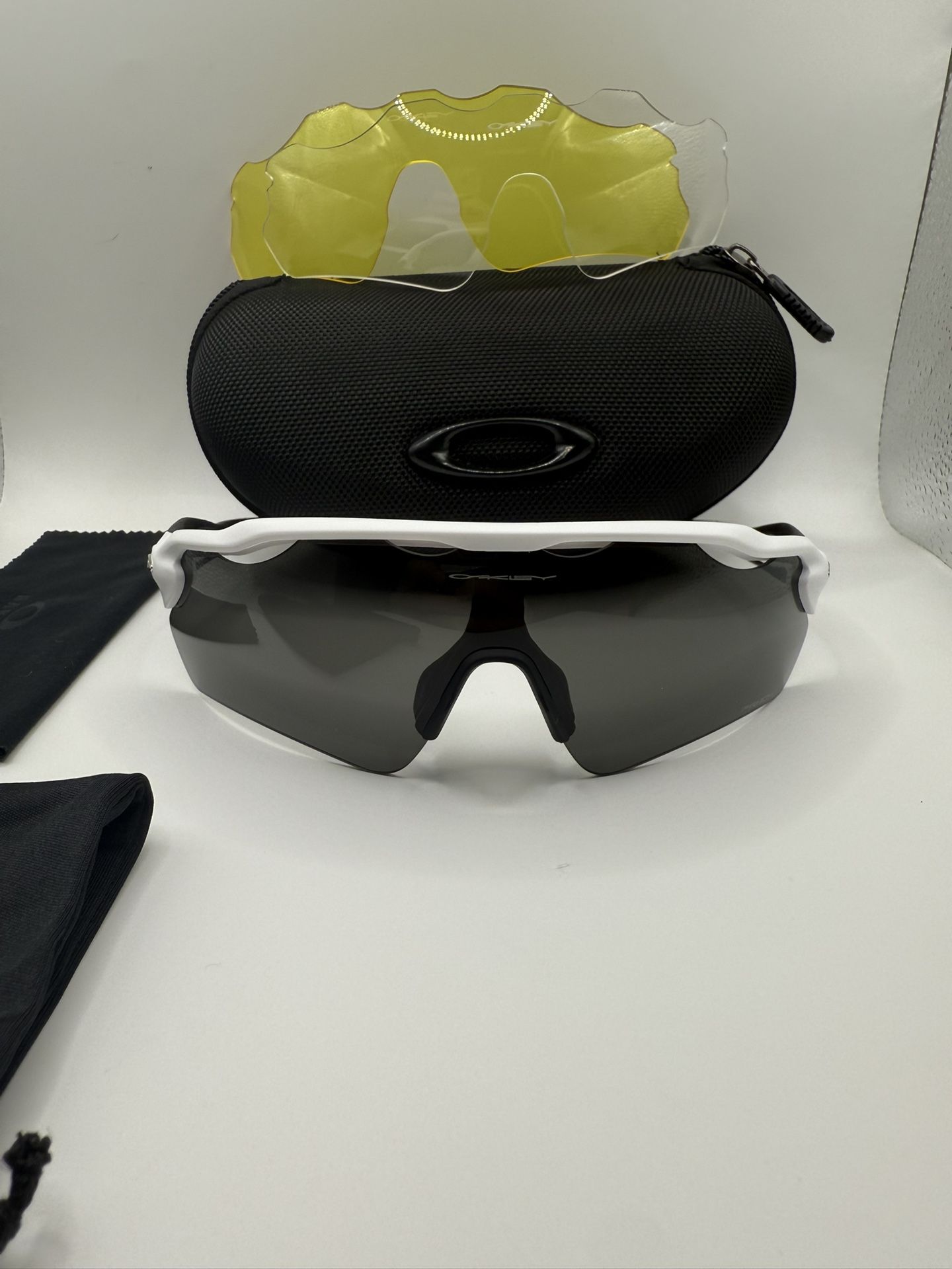 Oakley Radars