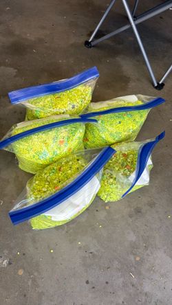 Aquarium pebbles