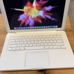 Apple MacBook Pro 13” Intel Core 2 Duo Processor 6GB DDR3 RAM 250GB HDD DRIVE $100